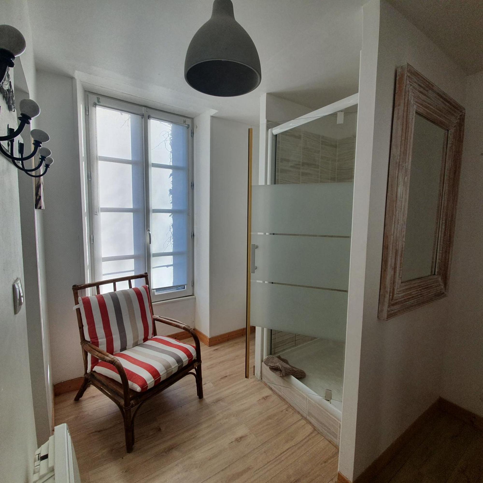 Le Mole Bed & Breakfast Ла Флот Стая снимка