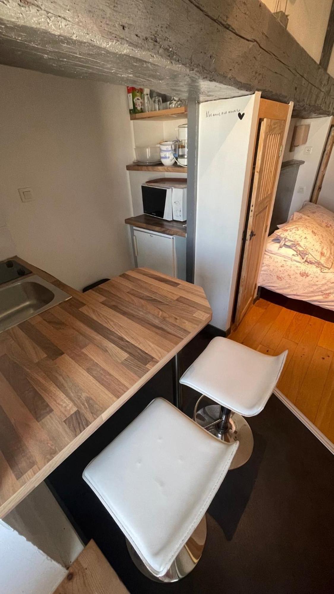 Le Mole Bed & Breakfast Ла Флот Стая снимка