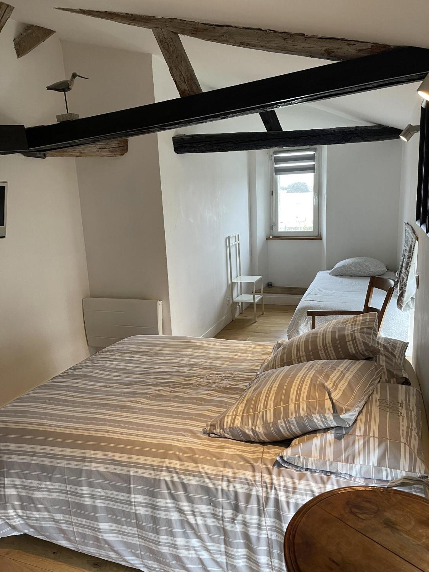 Le Mole Bed & Breakfast Ла Флот Стая снимка